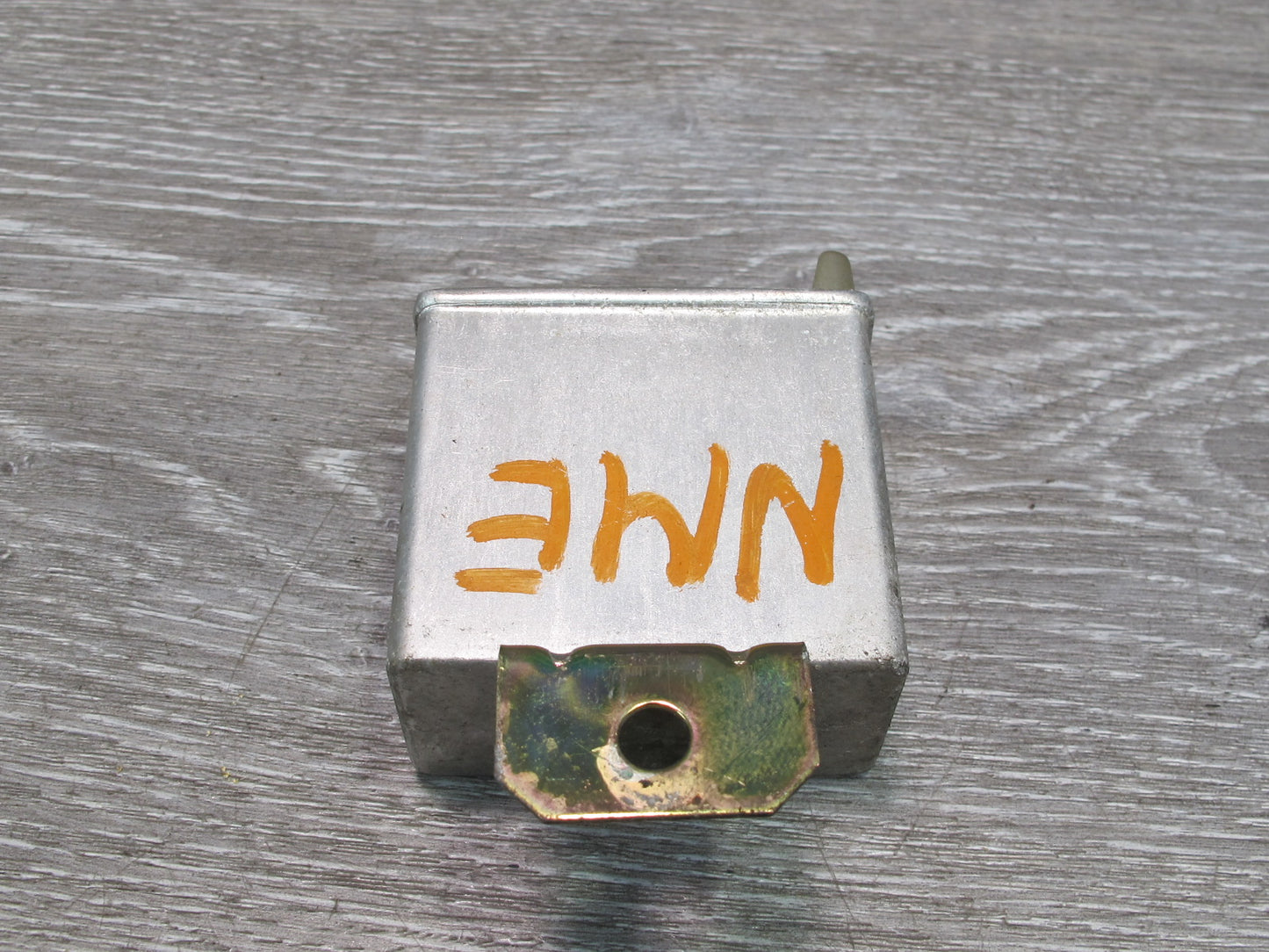75-85 Mercedes W123 Seat Belt Warning Relay 0015455232 OEM