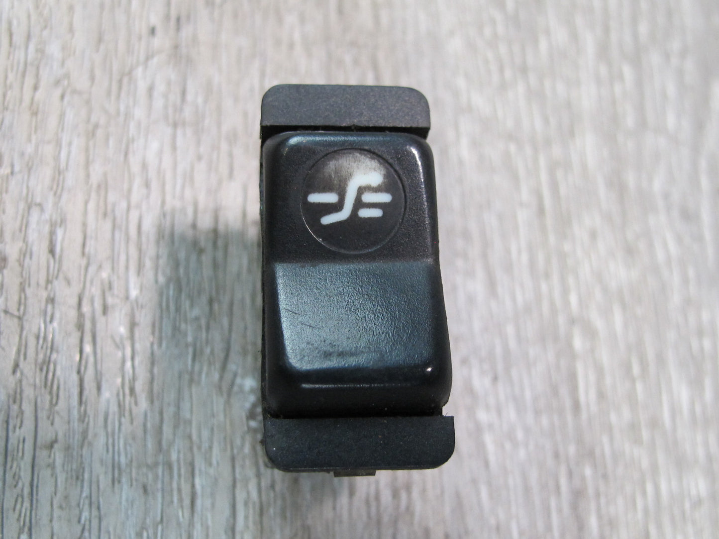 75-85 Mercedes W123 Sunroof Button Switch 0008206310 OEM