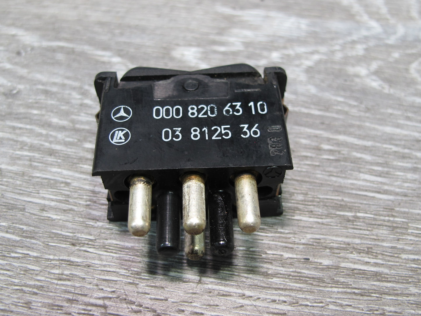 75-85 Mercedes W123 Sunroof Button Switch 0008206310 OEM