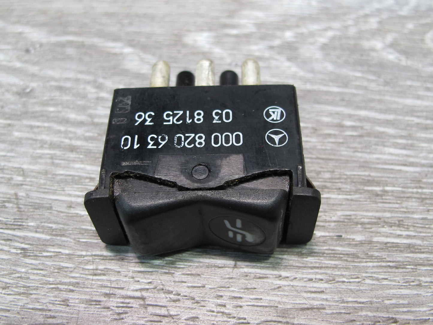 75-85 Mercedes W123 Sunroof Button Switch 0008206310 OEM