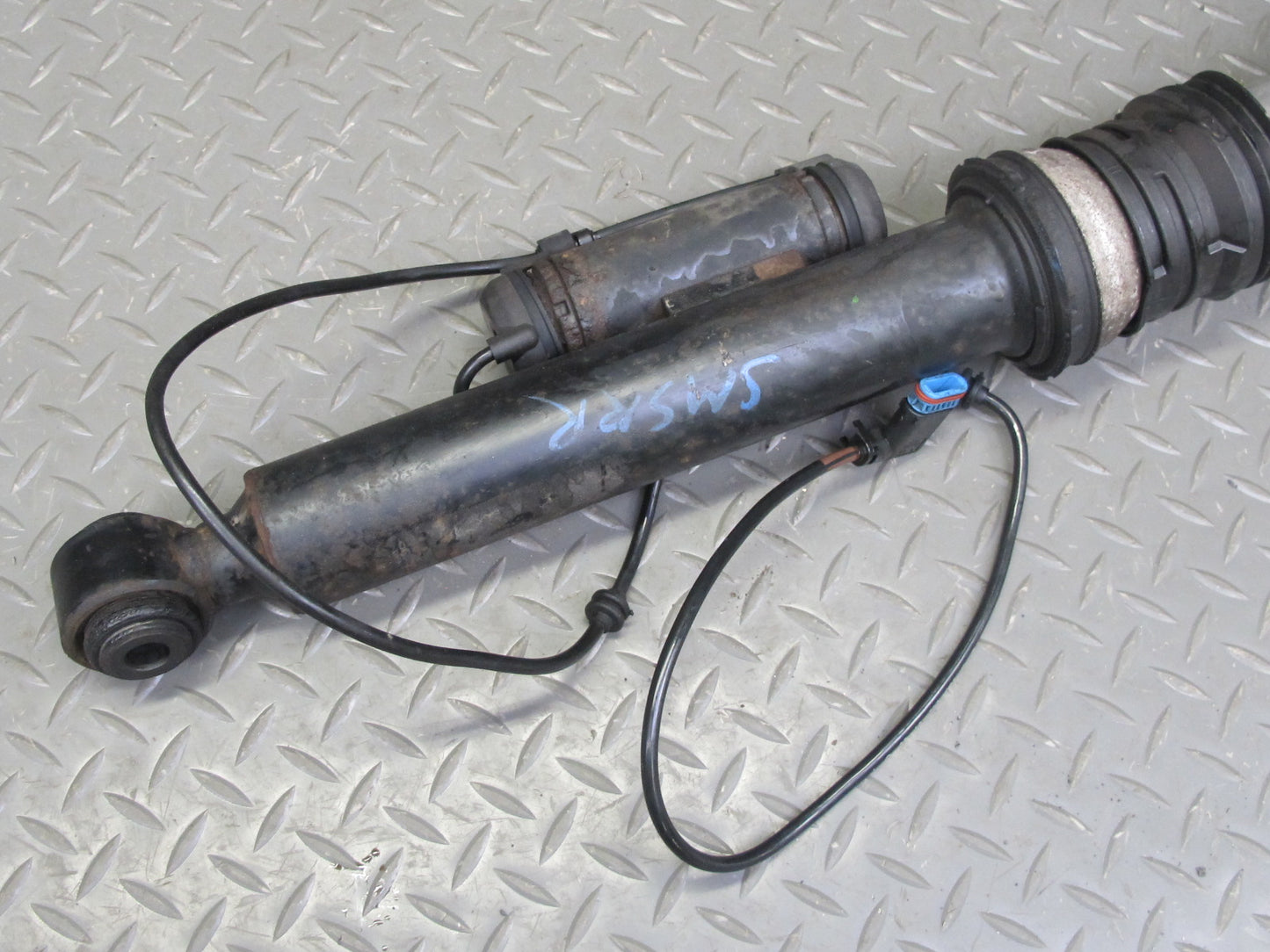 07-13 Mercedes W221 S-class AWD 4MATIC Rear Right Air Strut Shock Absorber