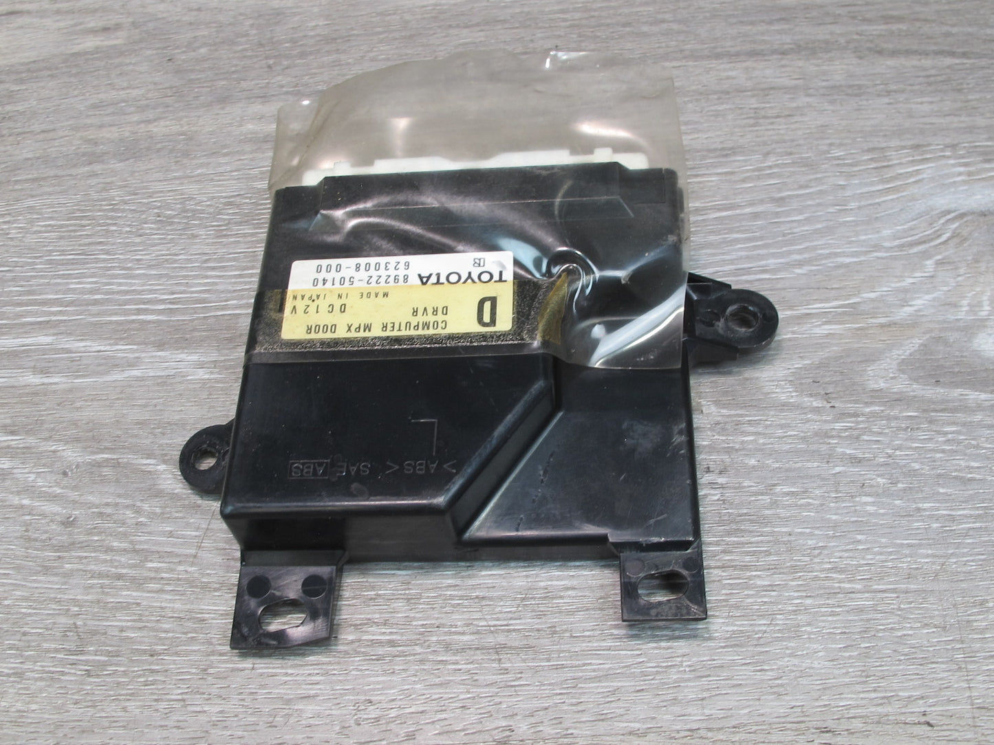 99-00 Lexus UCF20L LS400 Front Left Driver Door Control Module 89222-50140 OEM