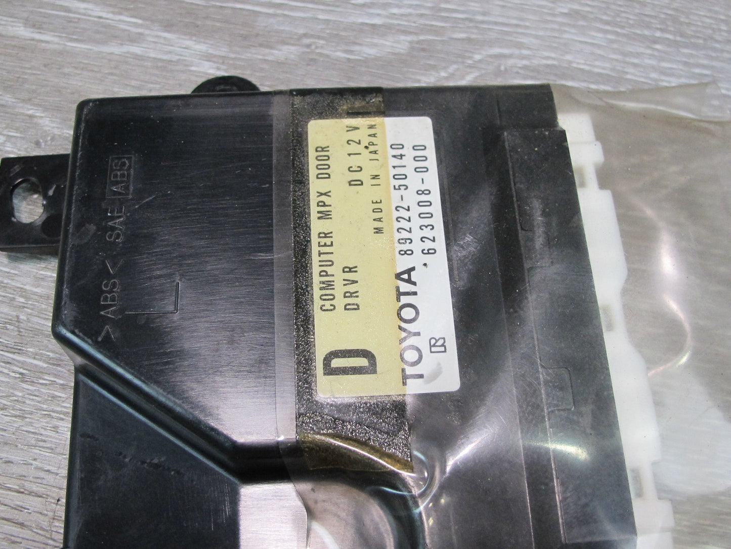 99-00 Lexus UCF20L LS400 Front Left Driver Door Control Module 89222-50140 OEM