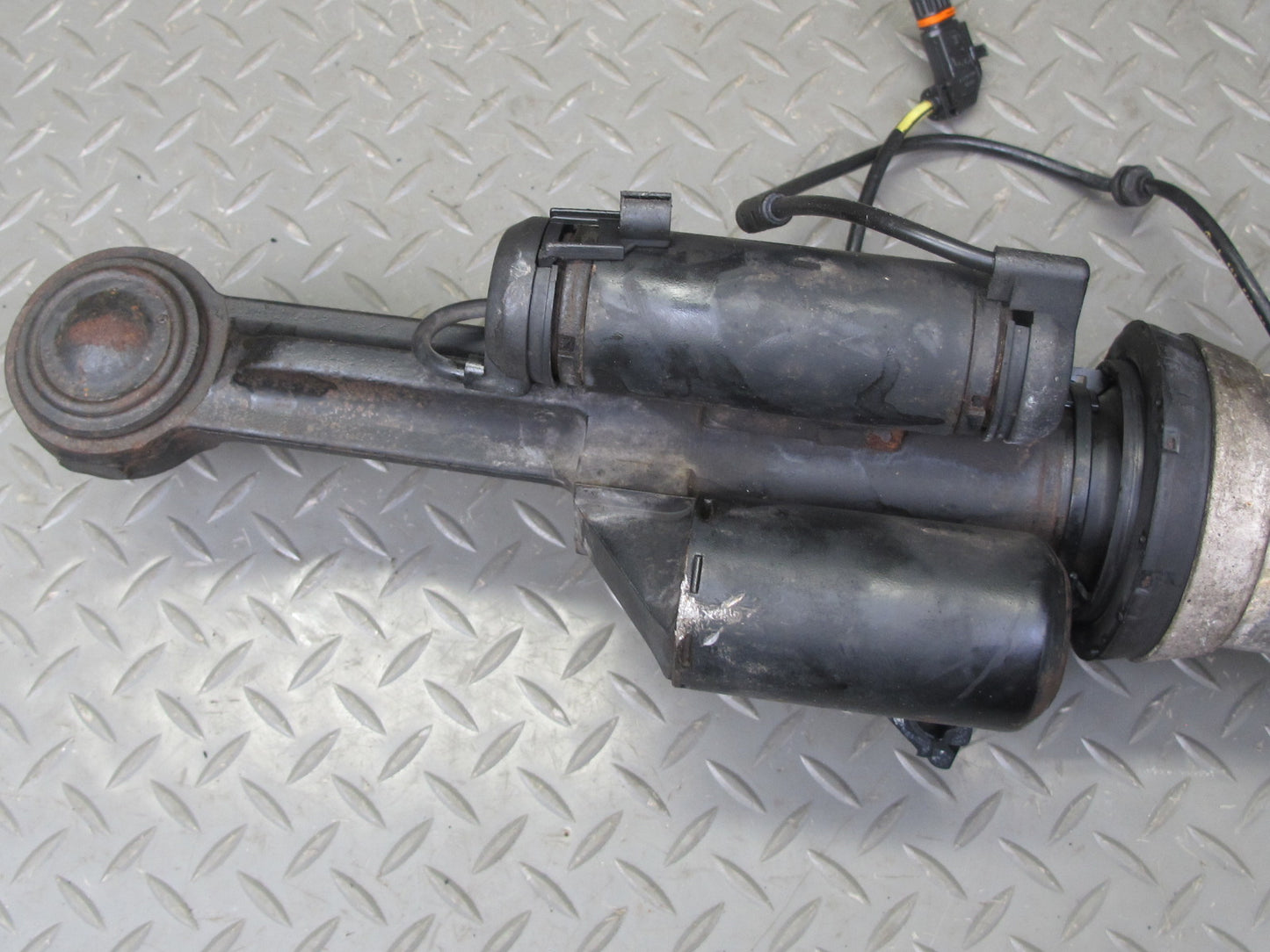 07-13 Mercedes W221 S-class AWD 4MATIC Front Right Air Strut Shock Absorber