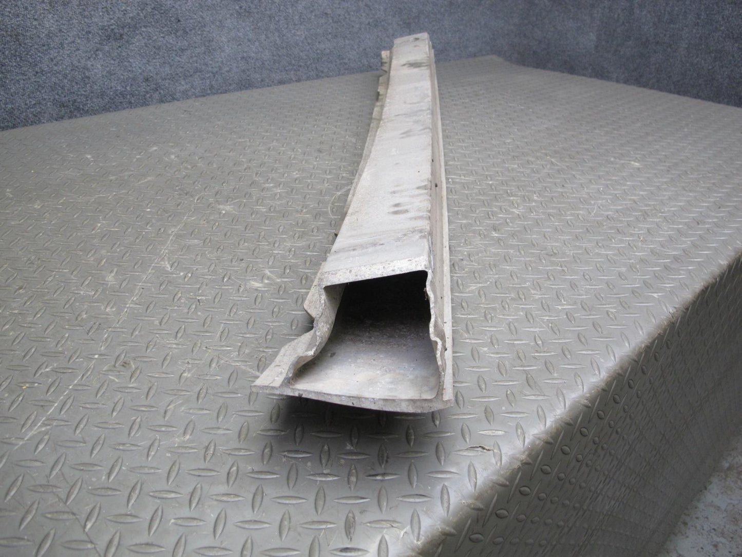 07-13 Mercedes W221 S-class Rear Bumper Impact Reinforcement Bar OEM