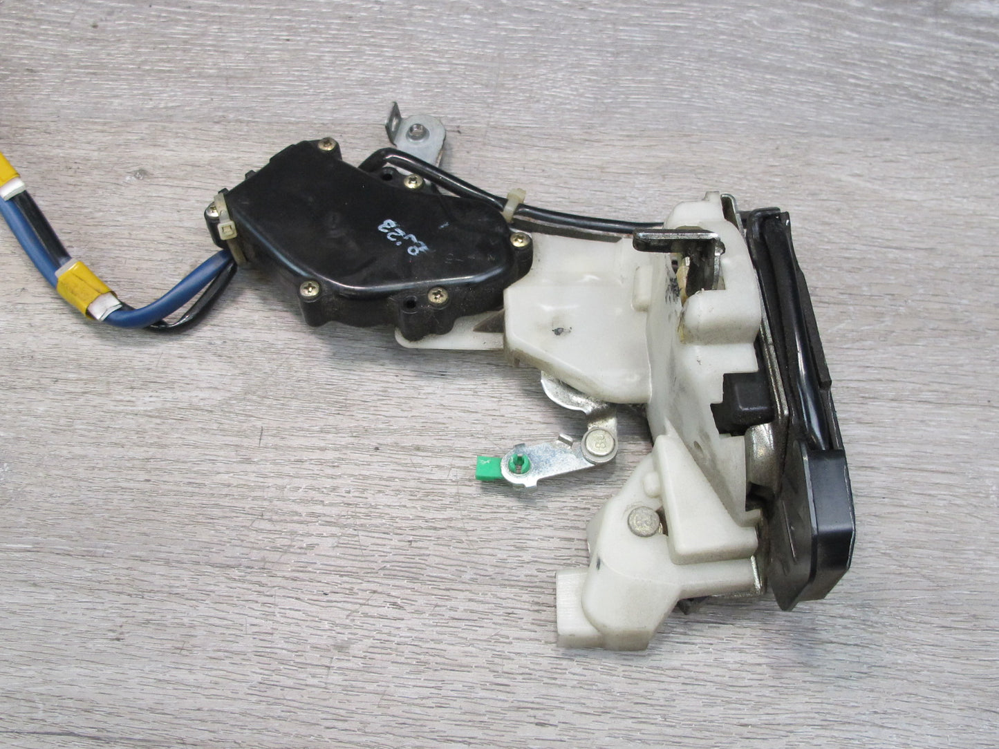 98-00 Lexus UCF20L LS400 Rear Right Passenger Side Door Lock Latch Actuator OEM