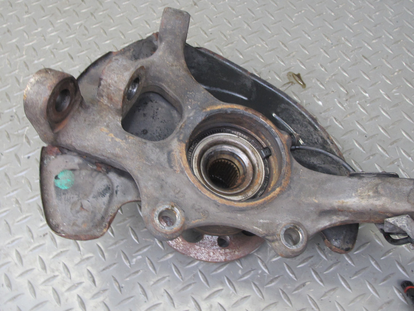 07-13 Mercedes W221 S550 AWD Front Right Spindle Knuckle Wheel Hub Bearing OEM