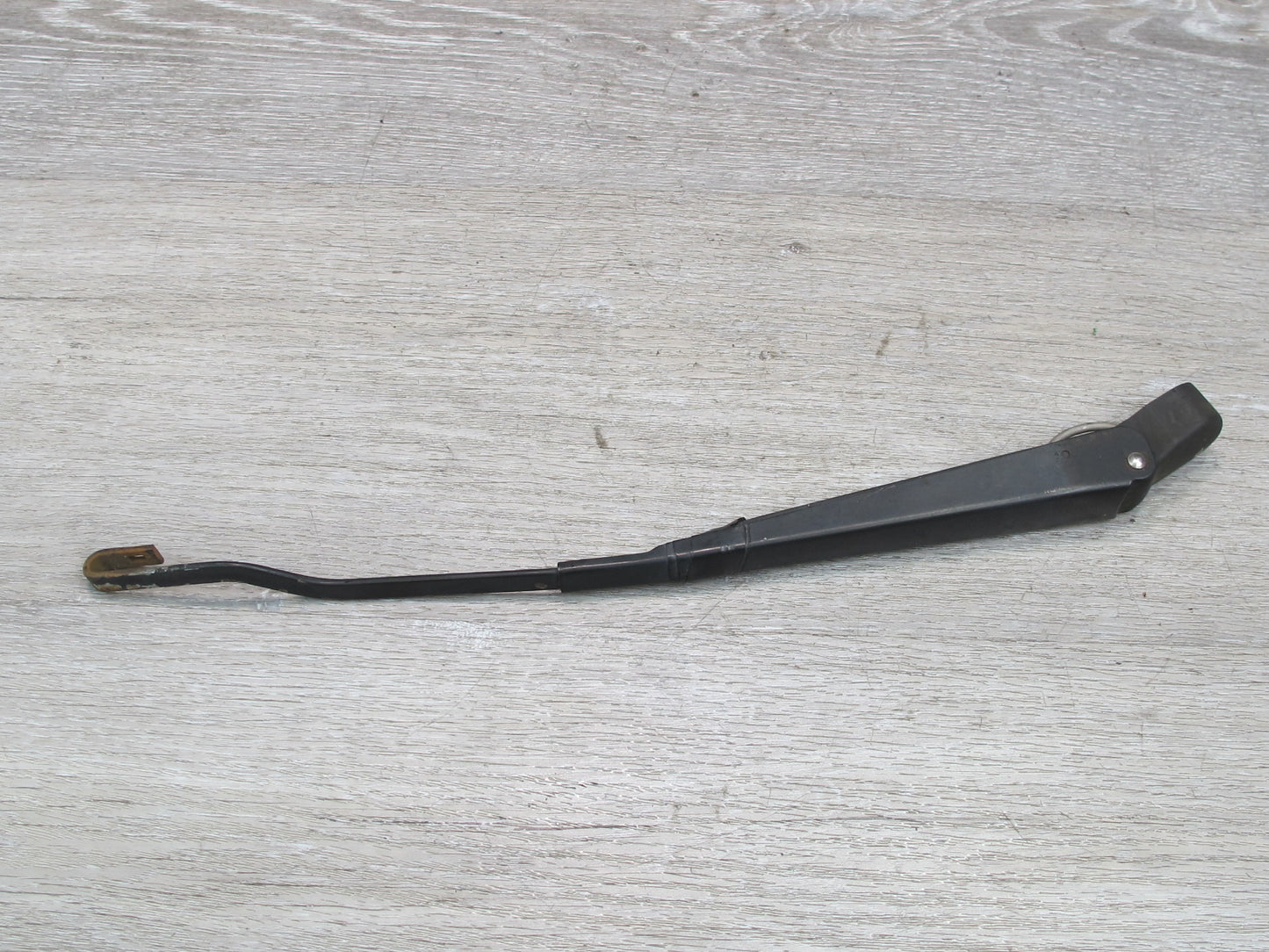 86-91 Mercedes W126 Set of 2 Front Left & Right Windshield Wiper Arm OEM