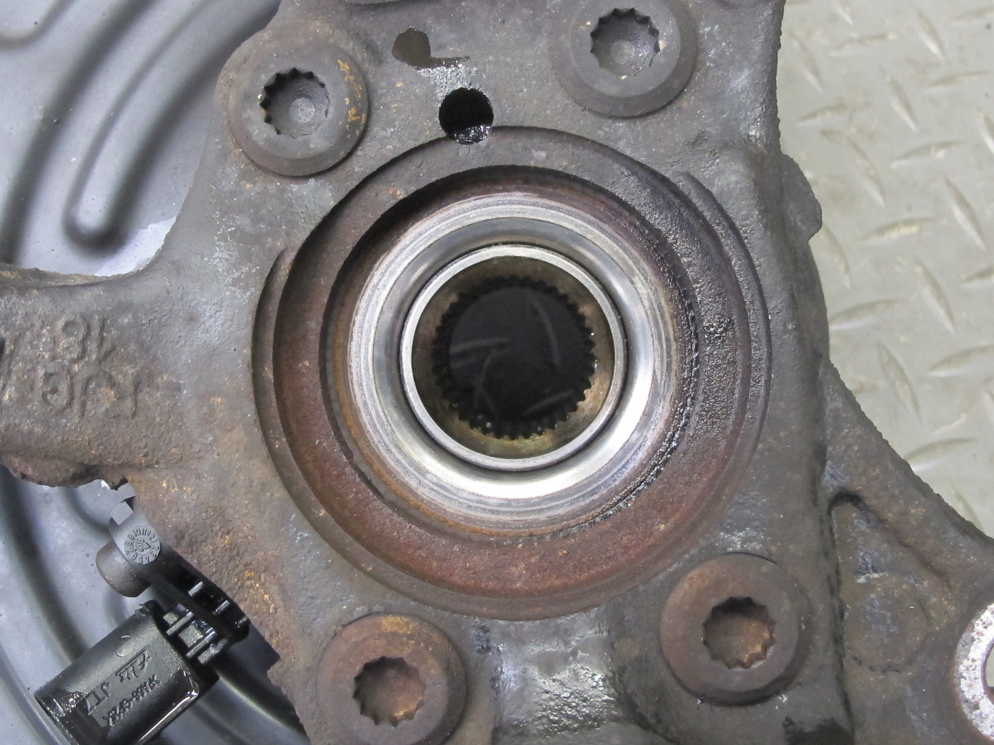 12-13 VW Golf R MK6 Front Right Spindle Knuckle Wheel Hub Bearing OEM