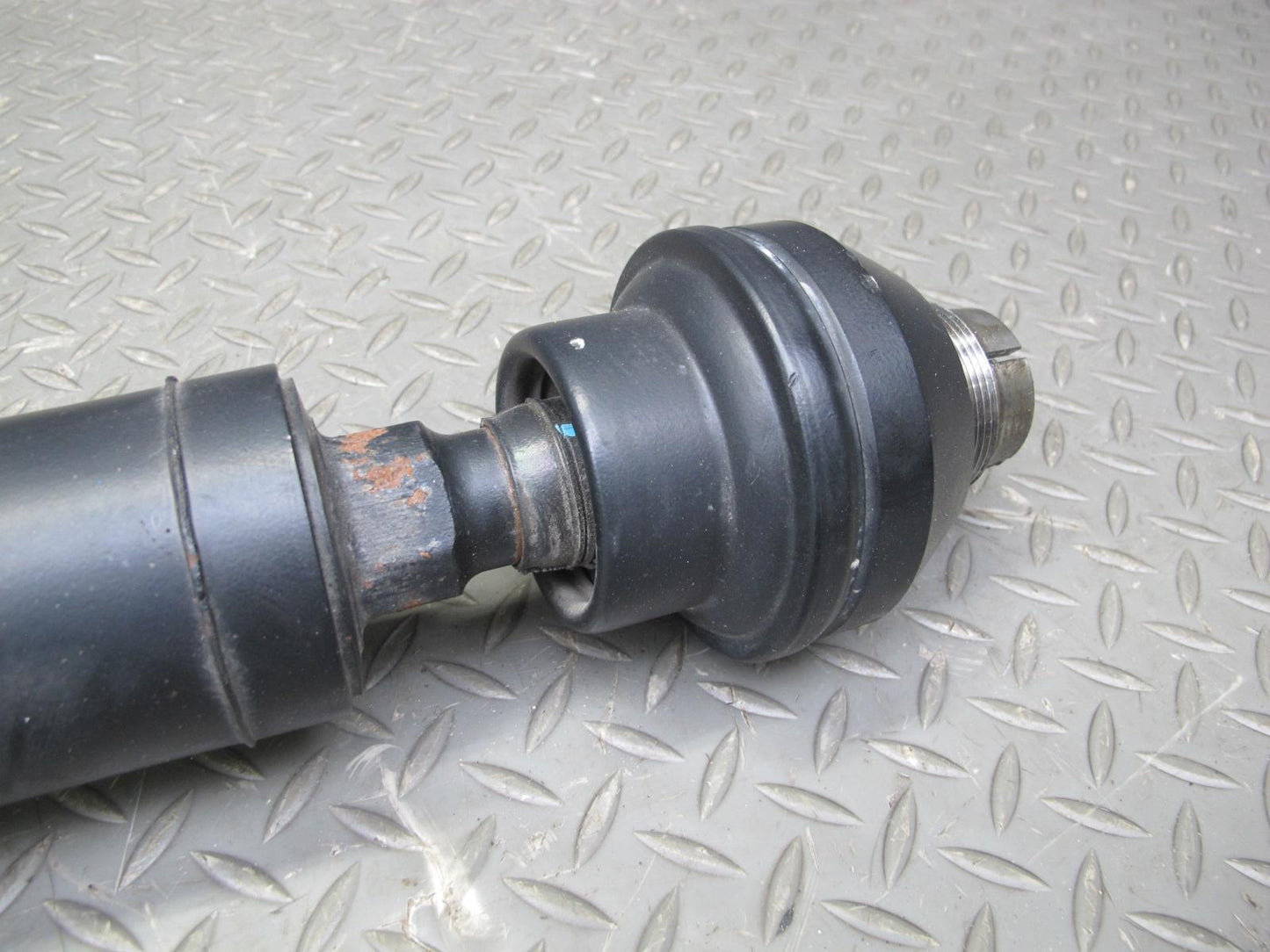 2013-2017 Range Rover L405 5.0L 4WD A/T Supercharged Rear Drive Shaft Driveshaft
