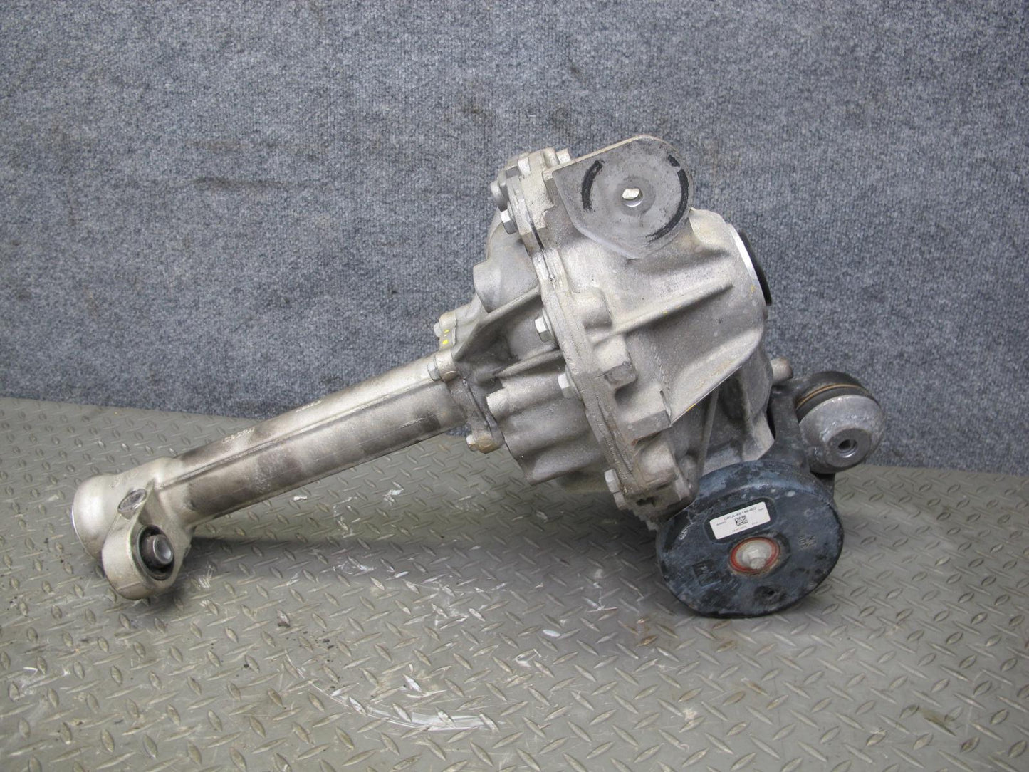 2013-2017 Land Range Rover L405 5.0L 4x4 Front Differential Carrier 3.31 Ratio
