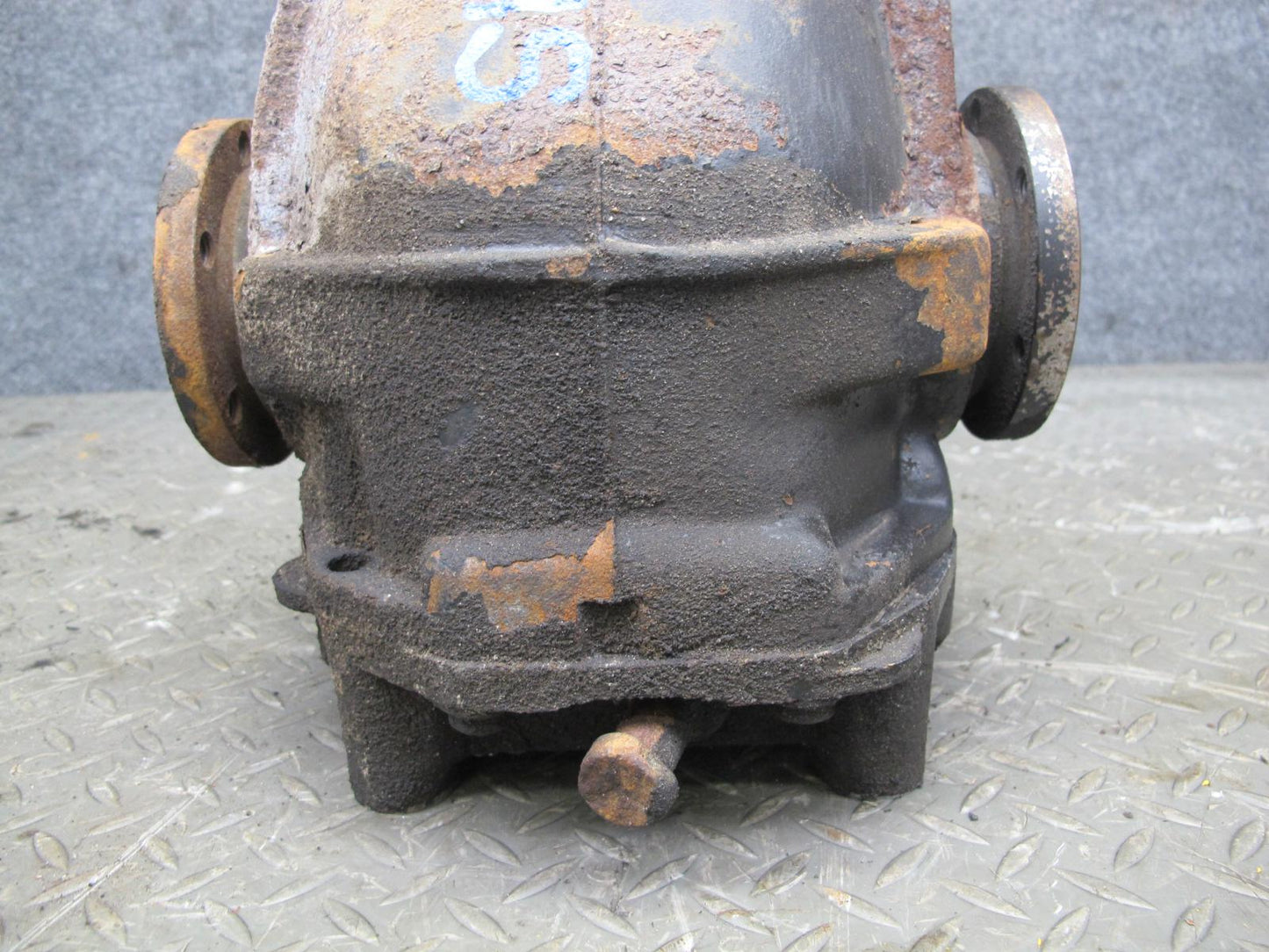 95-99 Mercedes W140 S320 Rear Differential Carrier 3.45 Ratio OEM