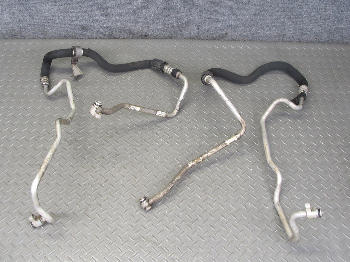 2010-2011 BMW E72 X6 Hybrid N63 Engine Oil Cooler Hose Pipe Line Set of 2