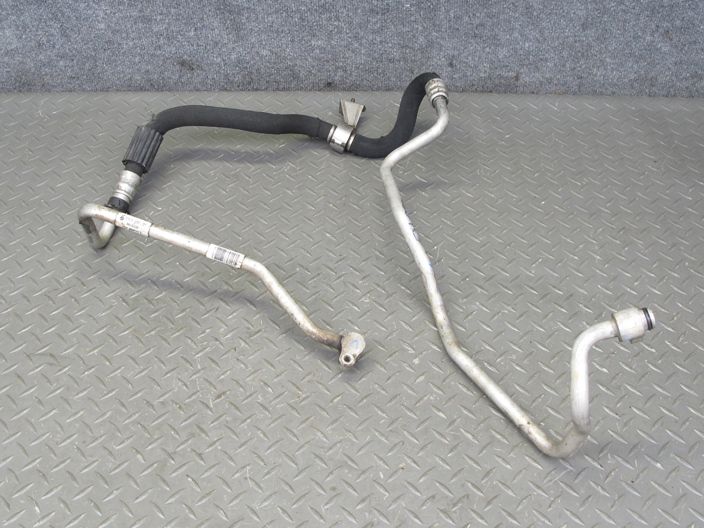 2010-2011 BMW E72 X6 Hybrid N63 Engine Oil Cooler Hose Pipe Line Set of 2