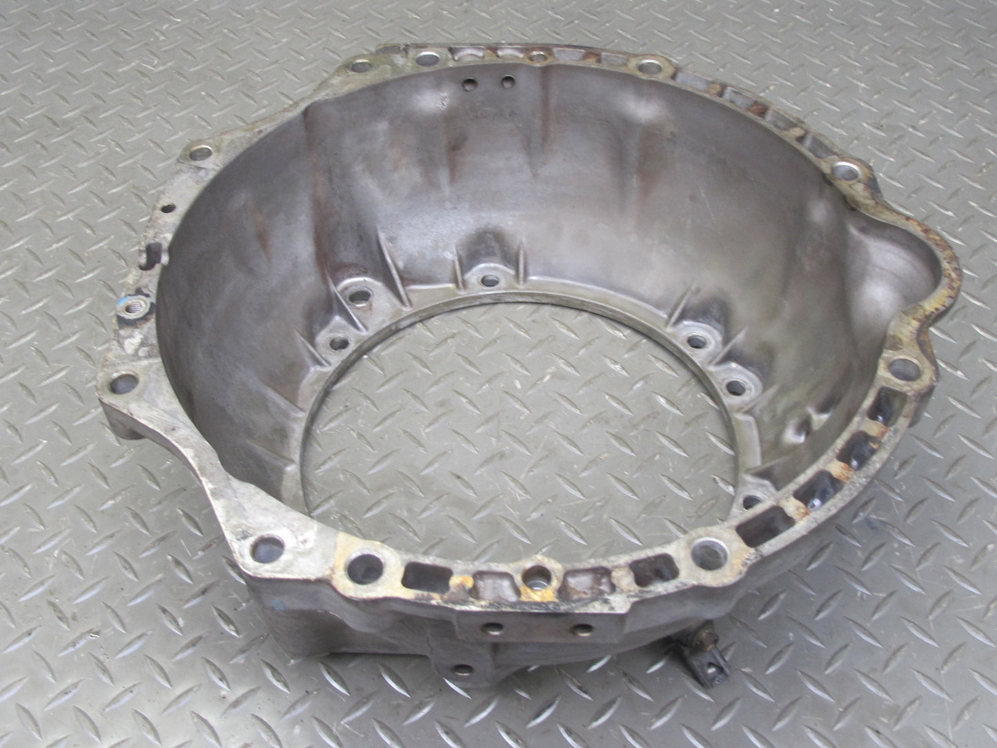 2004-2005 Lexus UZJ100L LX470 A750F A/T Automatic Transmission Bell Housing