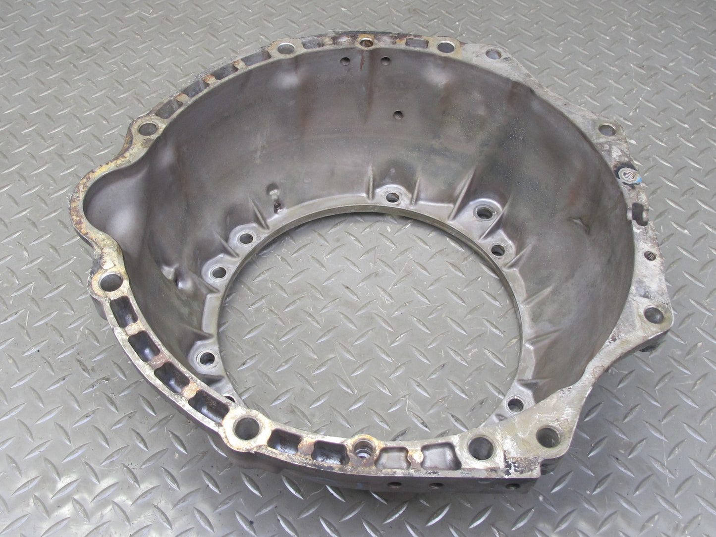 2004-2005 Lexus UZJ100L LX470 A750F A/T Automatic Transmission Bell Housing