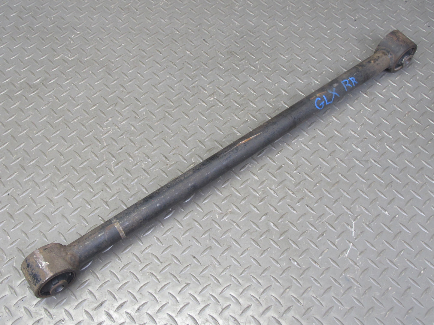 1998-2007 Lexus UZJ100L LX470 Rear Right Passenger Side Control Arm Set
