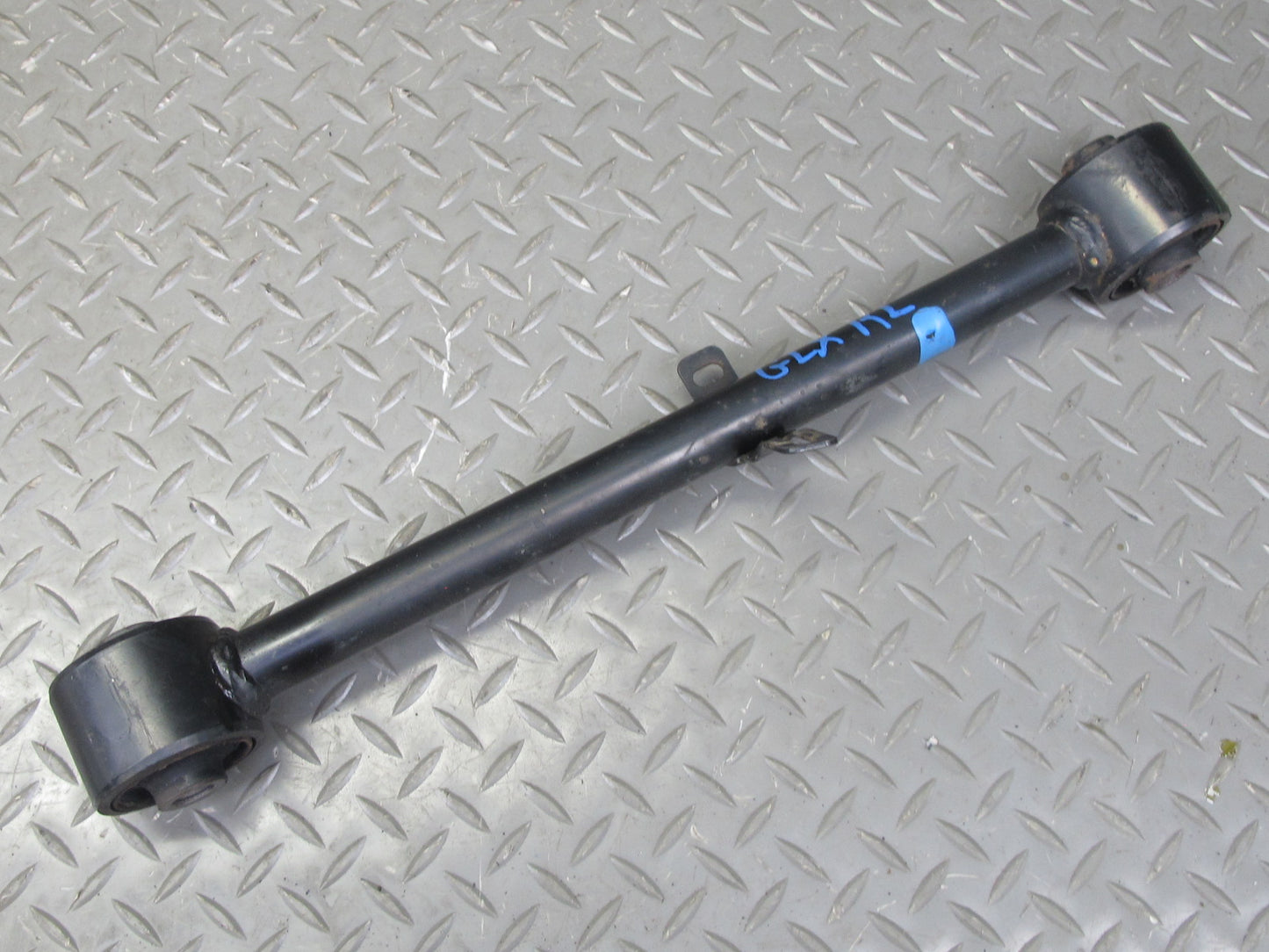 1998-2007 Lexus UZJ100L LX470 Rear Left Driver Side Control Arm Set
