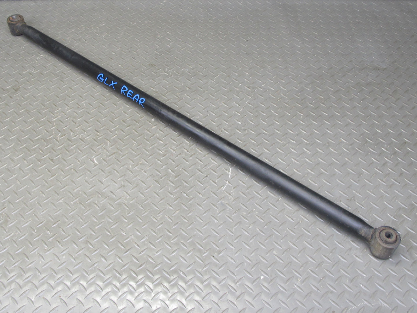 1998-2007 Lexus UZJ100L LX470 Rear Lateral Control Rod
