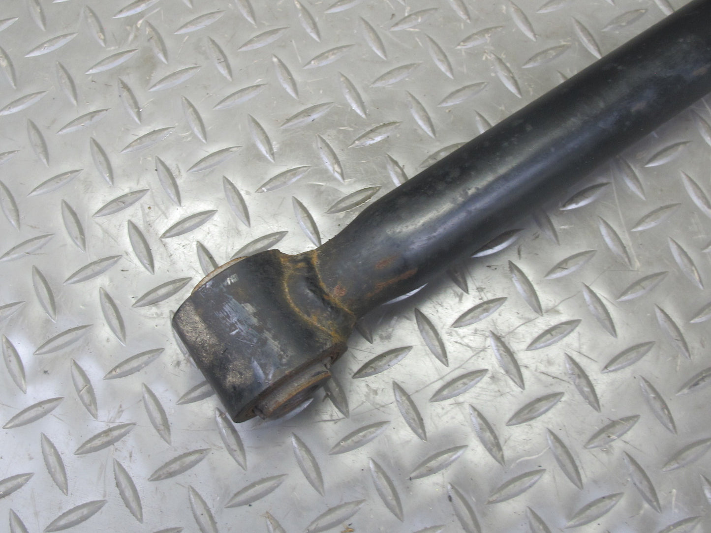 1998-2007 Lexus UZJ100L LX470 Rear Lateral Control Rod