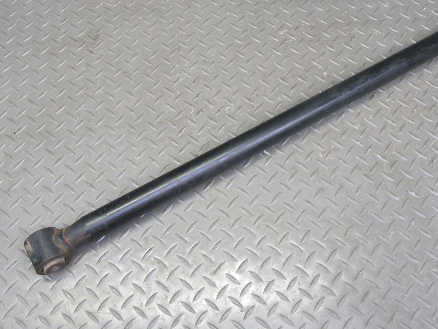 1998-2007 Lexus UZJ100L LX470 Rear Lateral Control Rod