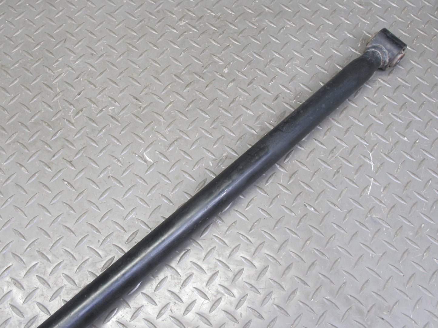 1998-2007 Lexus UZJ100L LX470 Rear Lateral Control Rod