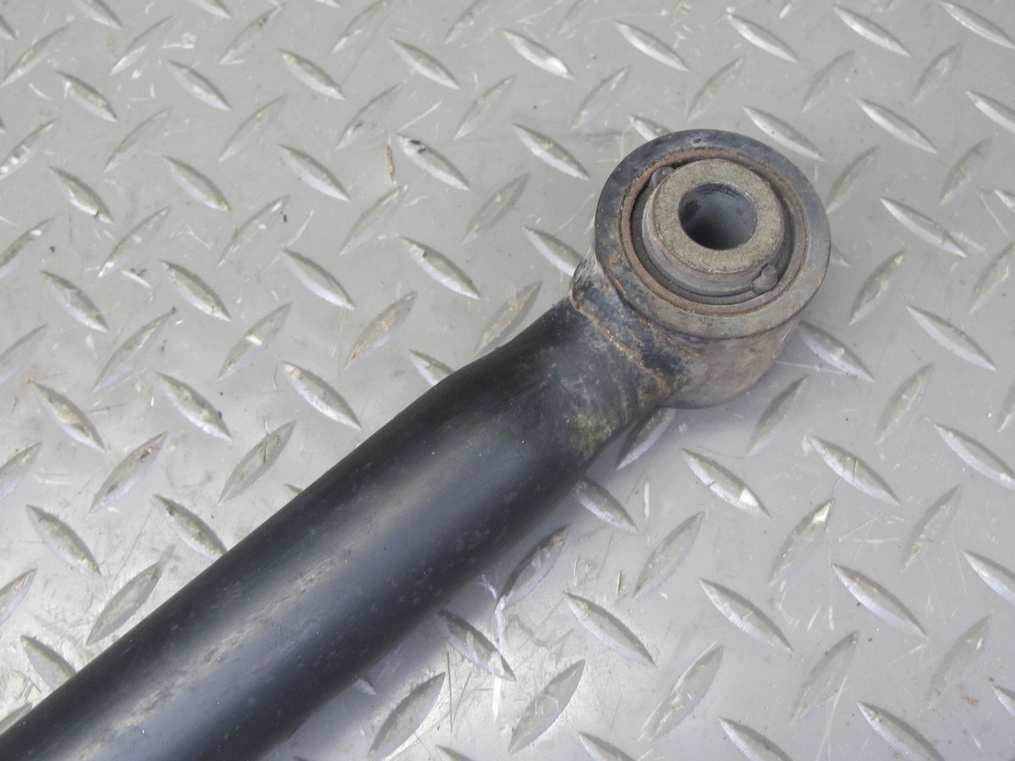 1998-2007 Lexus UZJ100L LX470 Rear Lateral Control Rod