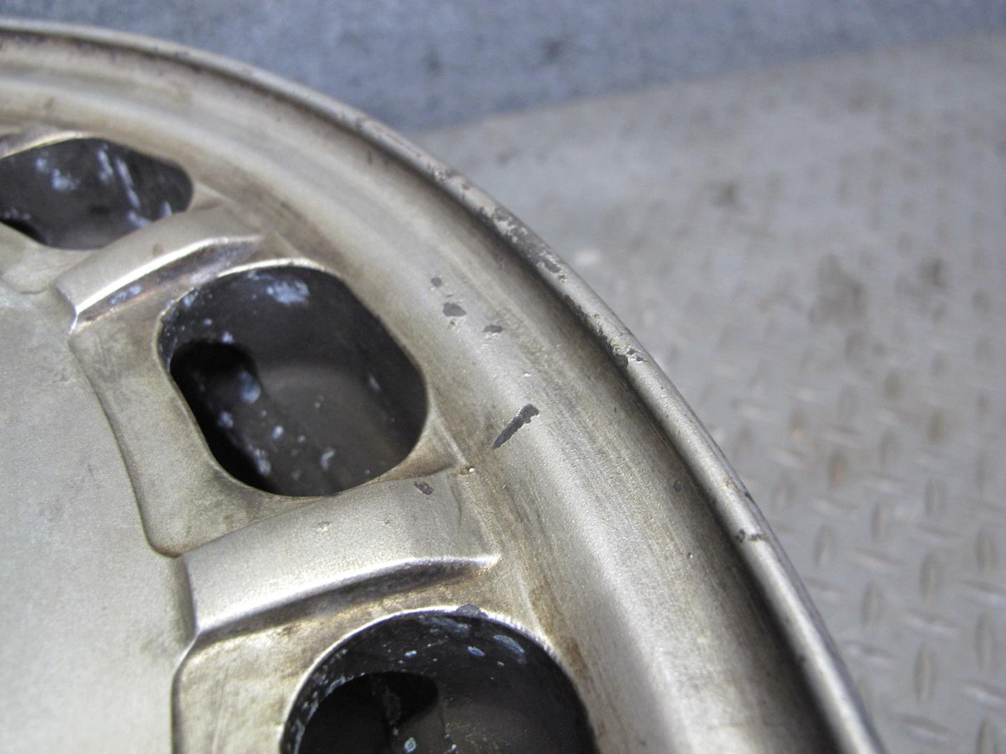 86-89 Mercedes W126 Factory 15" R15 Wheel Rim 15x7J ET25 1264003002 OEM