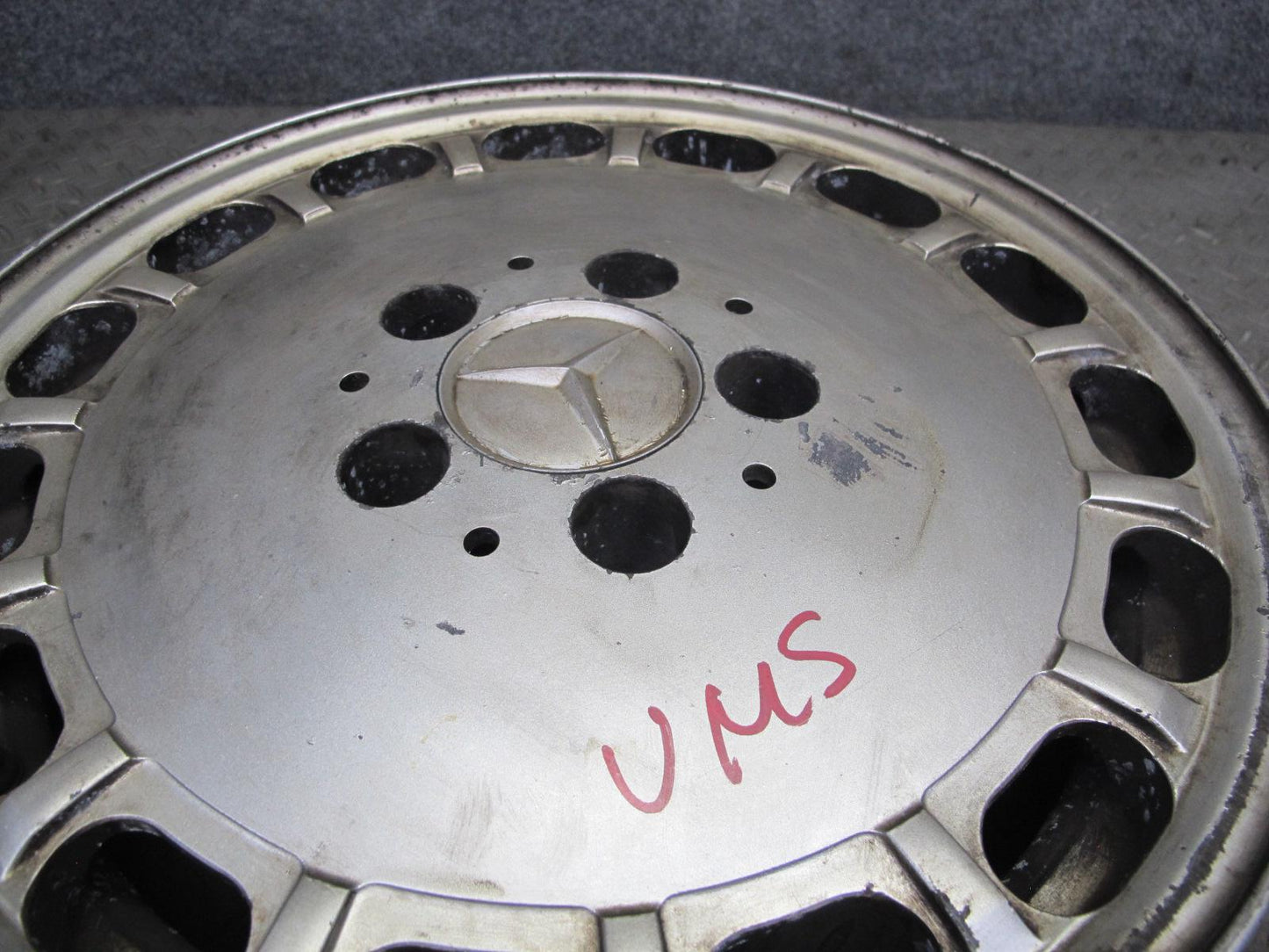 86-89 Mercedes W126 Factory 15" R15 Wheel Rim 15x7J ET25 1264003002 OEM