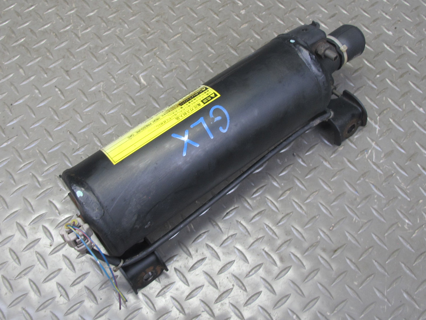1998-2007 Lexus J100 LX470 Air Suspension Accumulator Tank 49130-60010