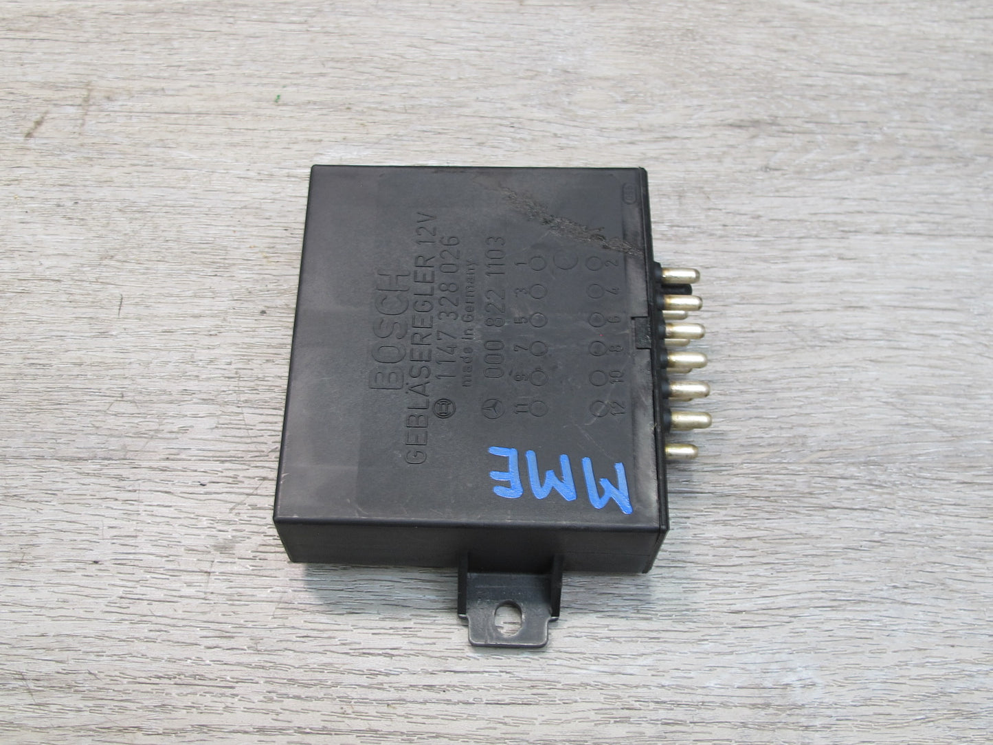 75-85 Mercedes W123 A/C Heater Blower Motor Regulator Module 1147328026 OEM