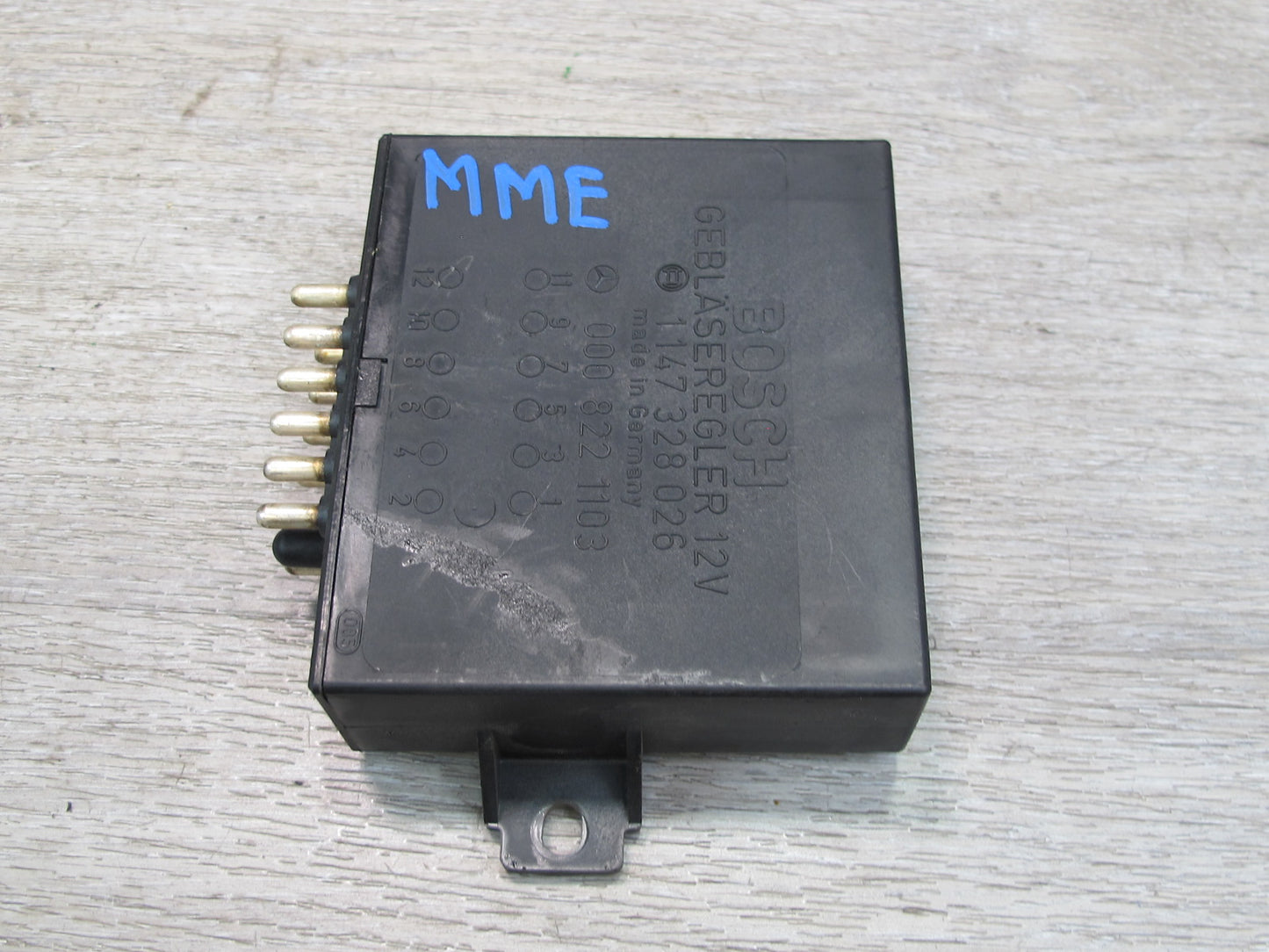 75-85 Mercedes W123 A/C Heater Blower Motor Regulator Module 1147328026 OEM