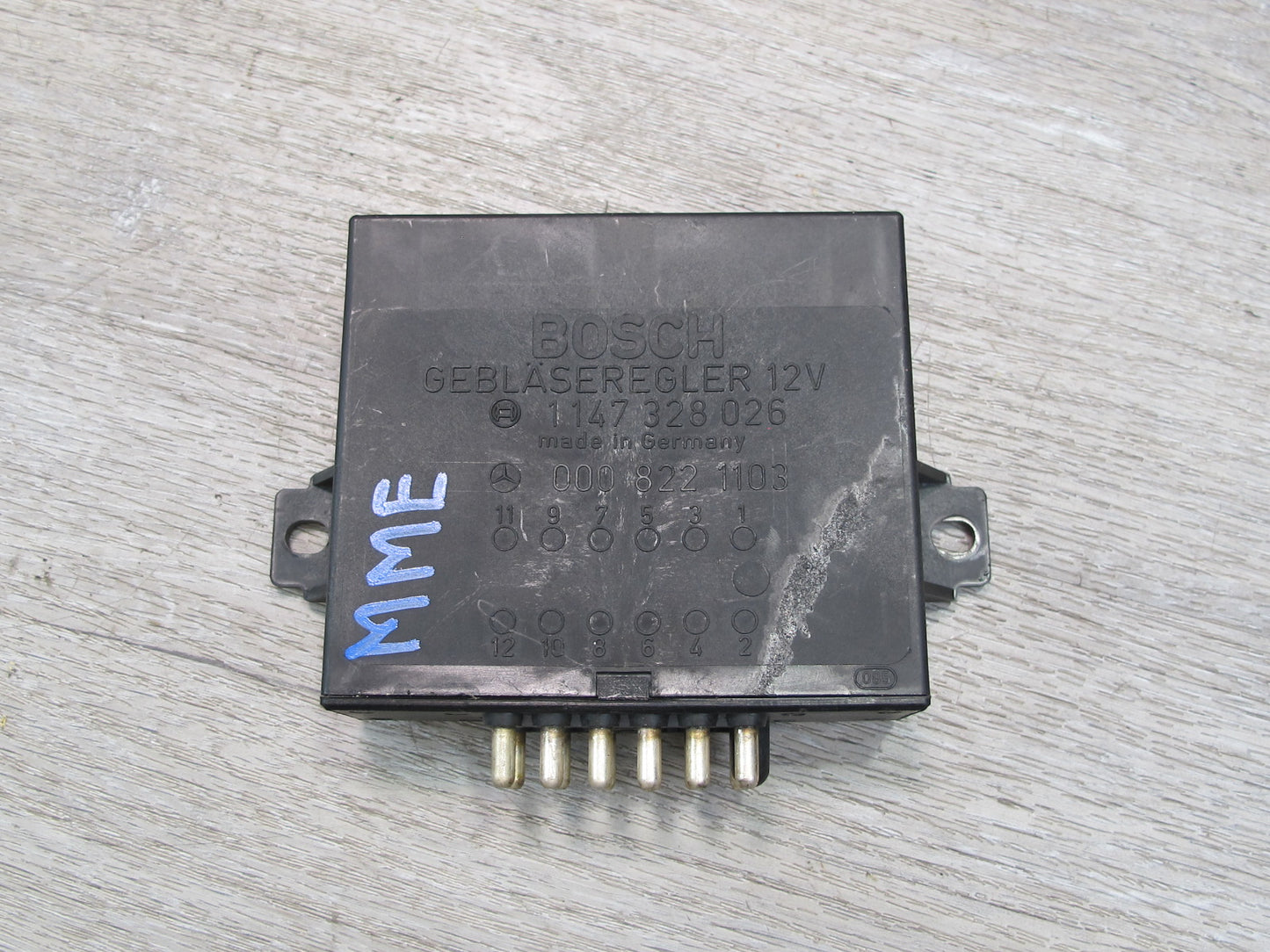 75-85 Mercedes W123 A/C Heater Blower Motor Regulator Module 1147328026 OEM
