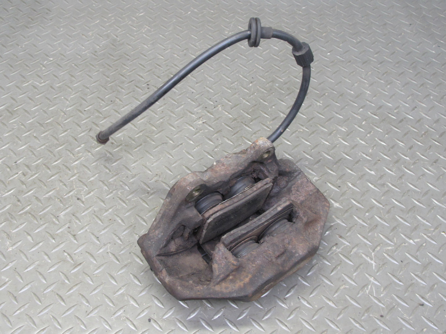 94-99 Mercedes W140 Set of 2 Front Left & Right Brake Caliper OEM