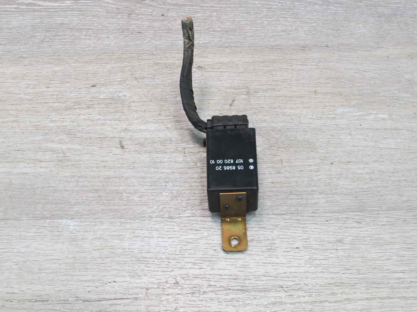 75-85 Mercedes W123 Rear Window Defrost Relay 1078200010 OEM