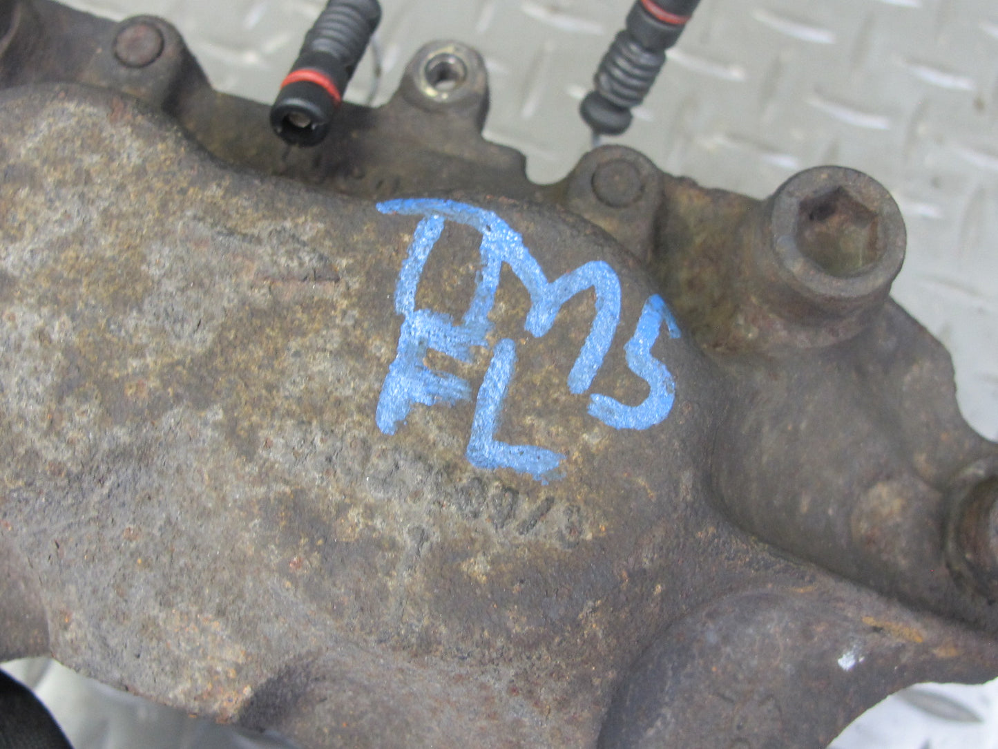 94-99 Mercedes W140 Set of 2 Front Left & Right Brake Caliper OEM
