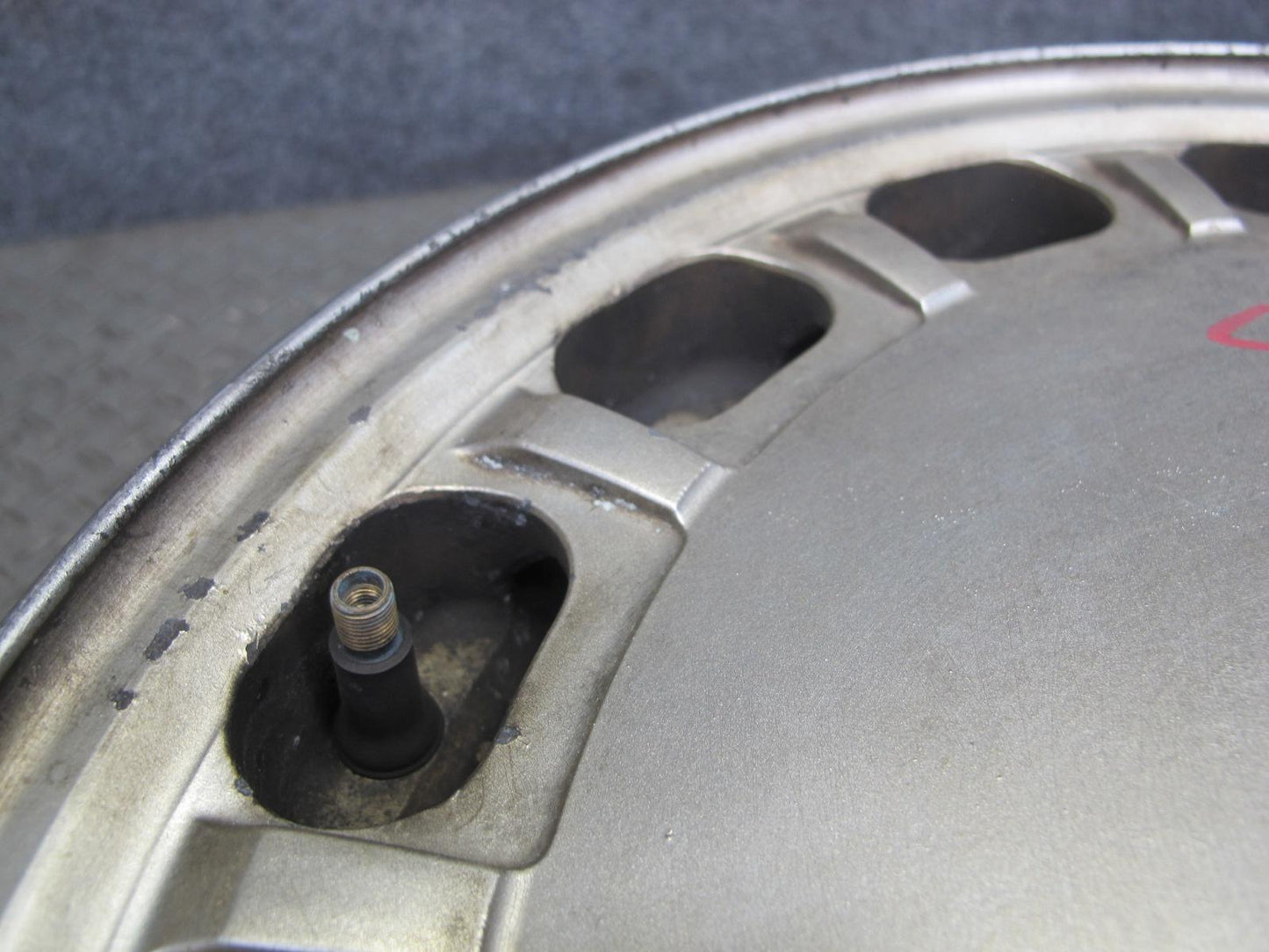 86-89 Mercedes W126 Factory 15" R15 Wheel Rim 15x7J ET25 1264003002 OEM