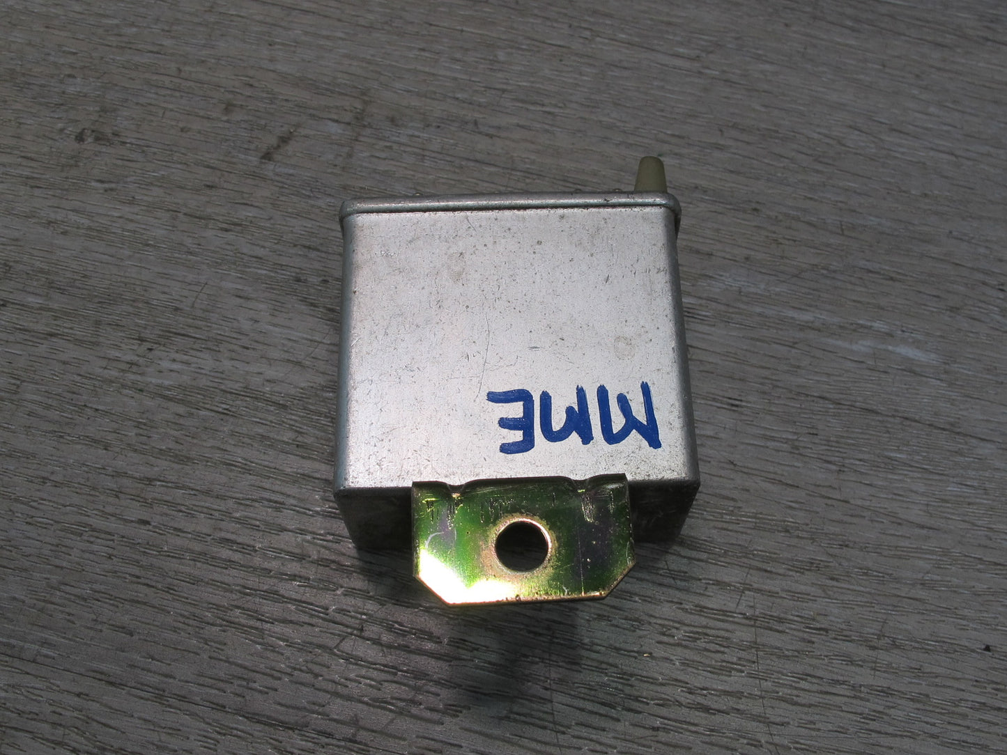 75-85 Mercedes W123 Seat Belt Warning Relay Module 0015455232 OEM
