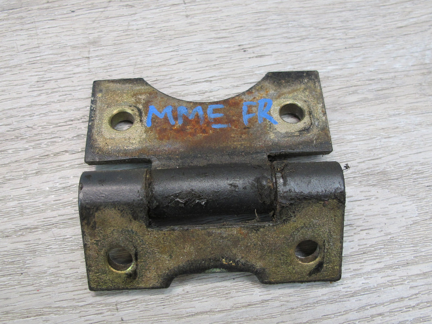 75-85 Mercedes W123 Set of 4 Front Left & Right Door Hinge OEM