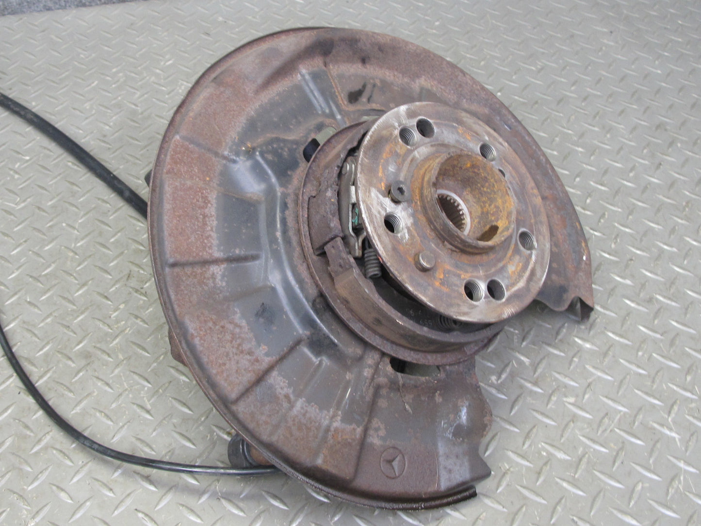 94-99 Mercedes W140 RWD Rear Left Spindle Knuckle Wheel Hub Bearing OEM