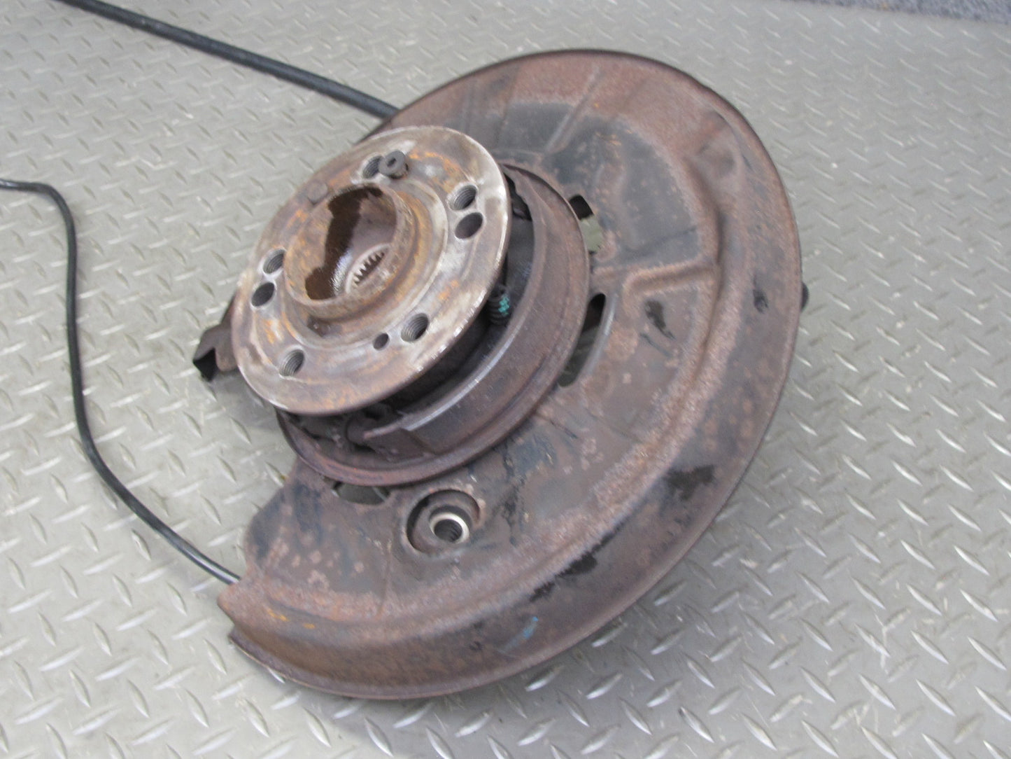 94-99 Mercedes W140 RWD Rear Left Spindle Knuckle Wheel Hub Bearing OEM