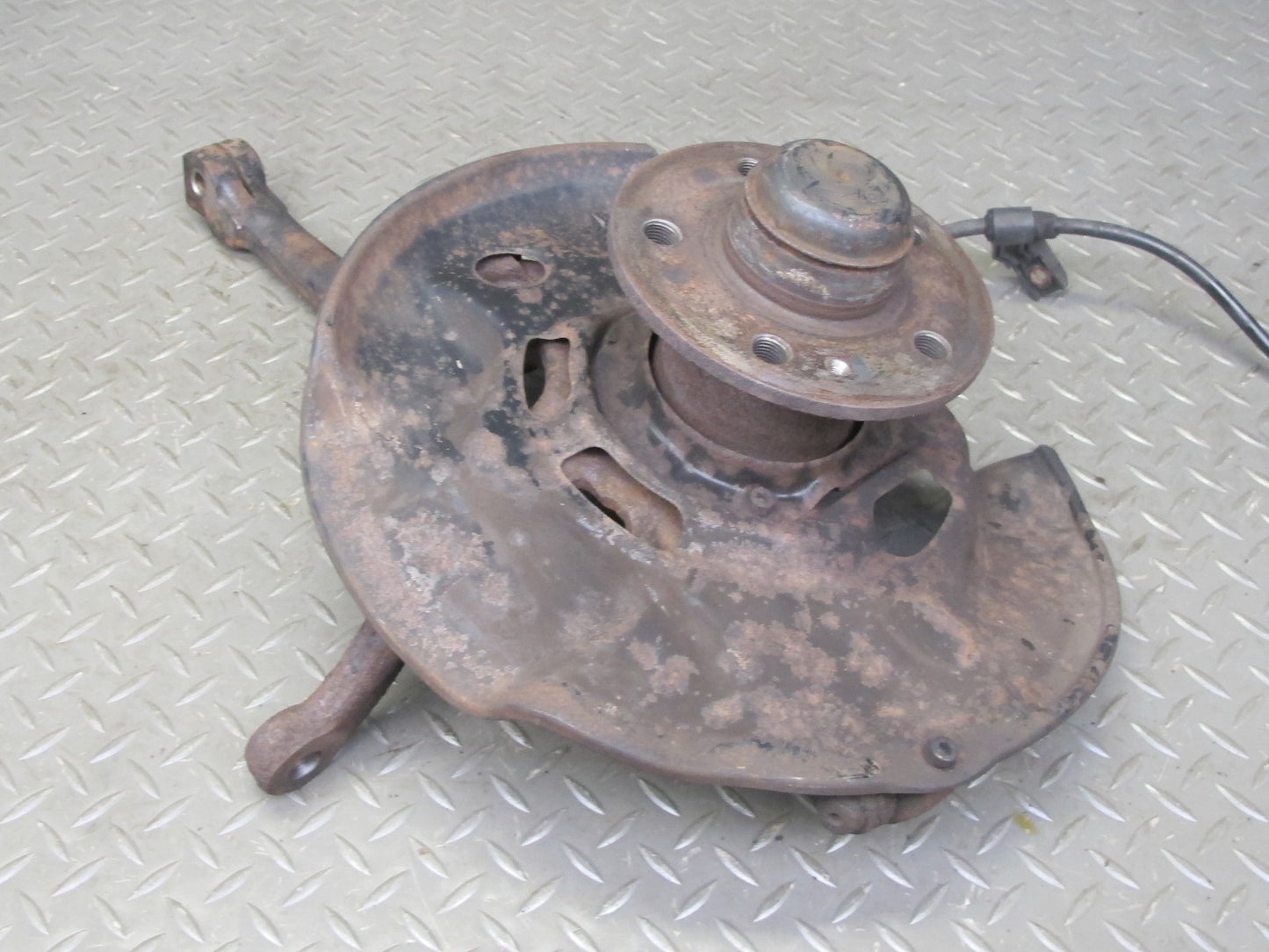 94-99 Mercedes W140 RWD Front Right Spindle Knuckle Wheel Hub Bearing OEM