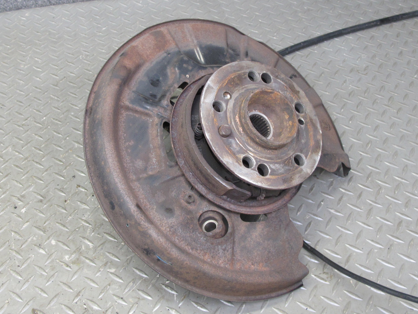 94-99 Mercedes W140 RWD Rear Right Spindle Knuckle Wheel Hub Bearing OEM