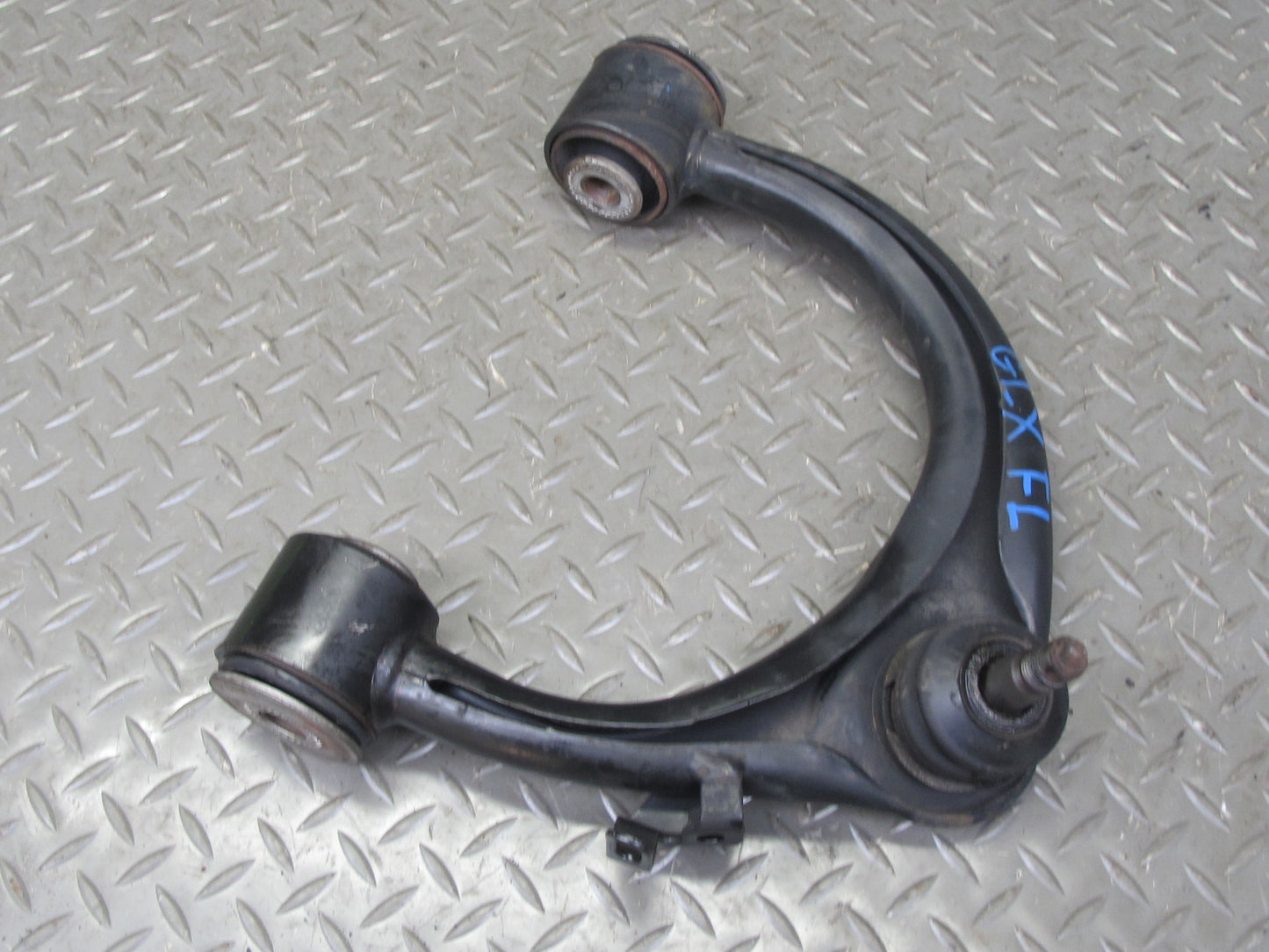 1998-2007 Lexus UZJ100L LX470 Front Left Driver Side Upper Control Arm