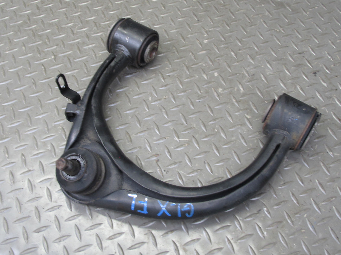1998-2007 Lexus UZJ100L LX470 Front Left Driver Side Upper Control Arm