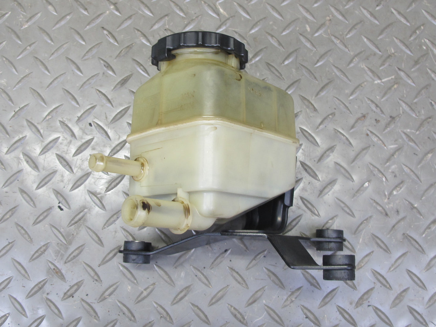 1998-2007 Lexus LX470 Power Steering Fluid Reservoir Bottle Tank W/ Bracket