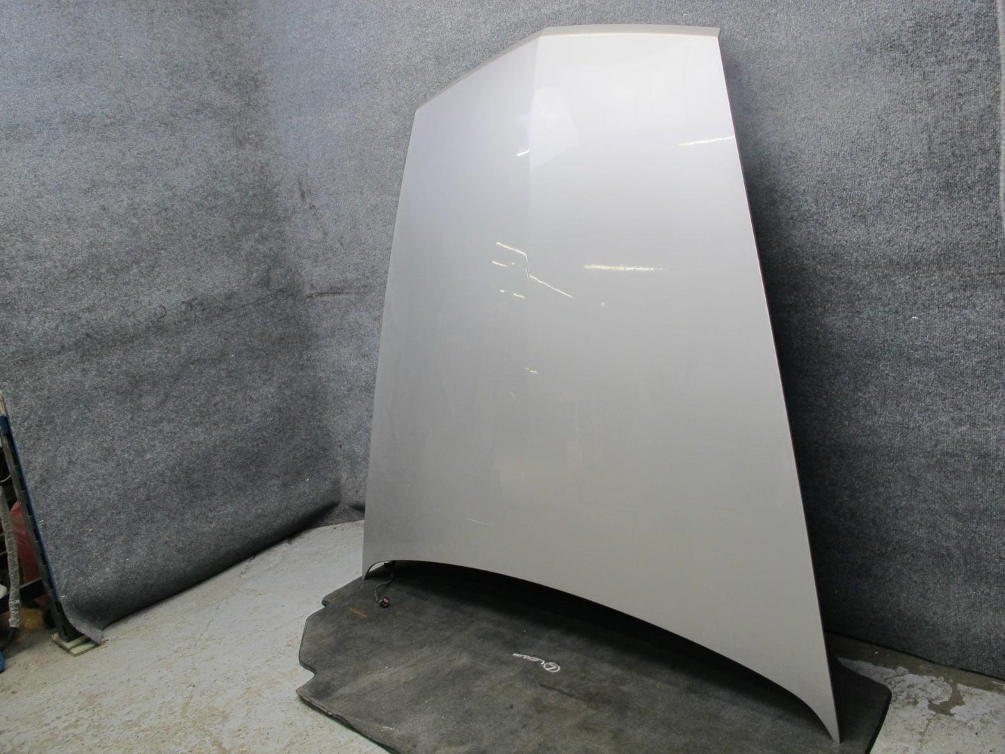 2004-2008 Cadillac XLR Front Hood Bonnet Shell Panel Cover Silver