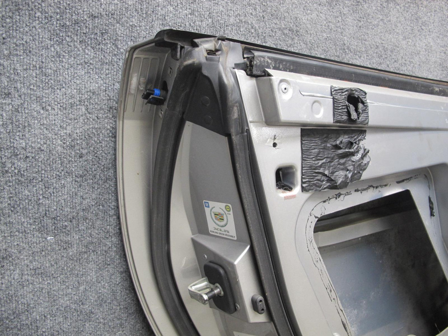 2004-2009 Cadillac XLR Front Left Driver Side Door Shell Frame Panel Silver