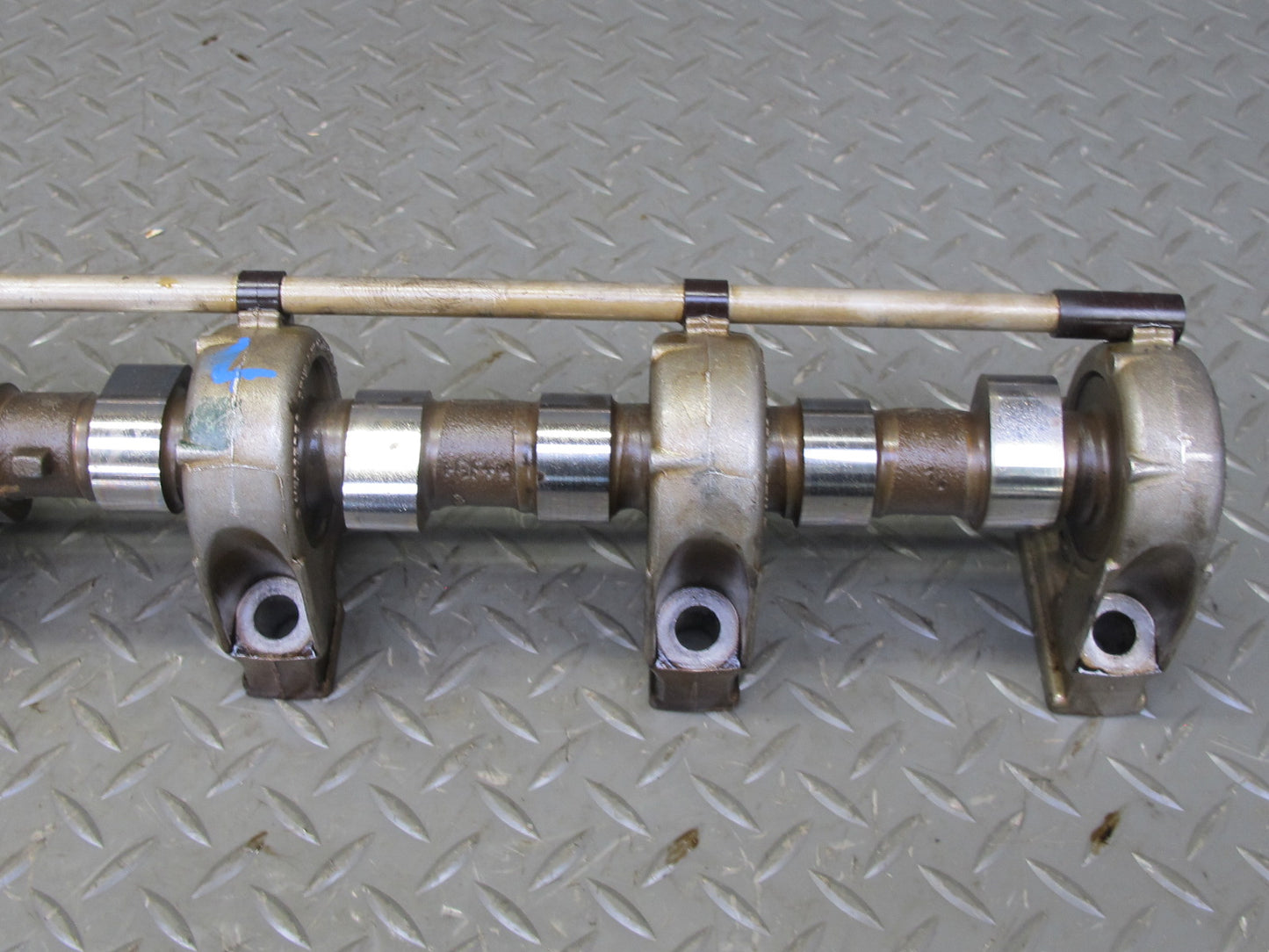 86-91 Mercedes W126 560SEC 560SEL M117 Engine Left Camshaft Assembly OEM
