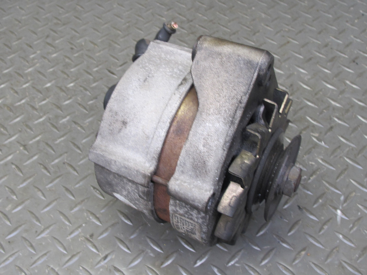 86-91 Mercedes W126 560SEL 560SEC Engine Alternator Generator OEM